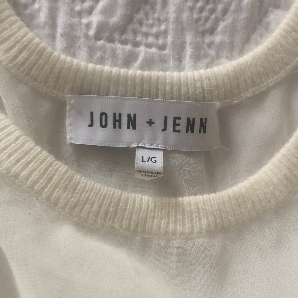John + Jenn Winter White Crew Neck Fuzzy Mesh Sweater Size Large - Picture 7 of 7